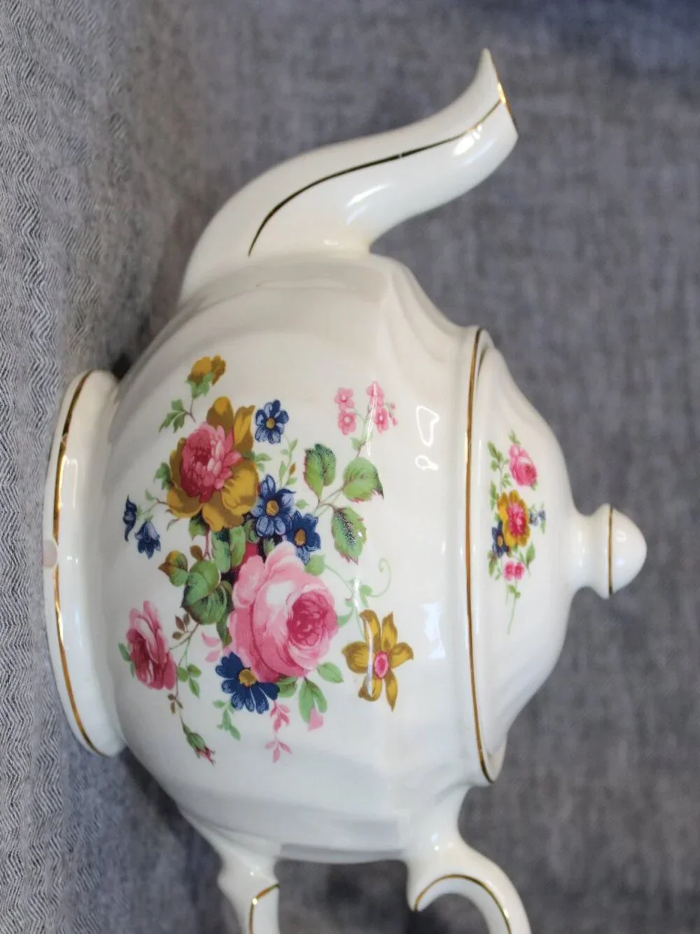 Vtg/MCM Sadler 'Windsor' Floral Teapot w/ Lid